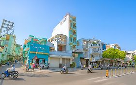 Như Quỳnh Hotel HCM